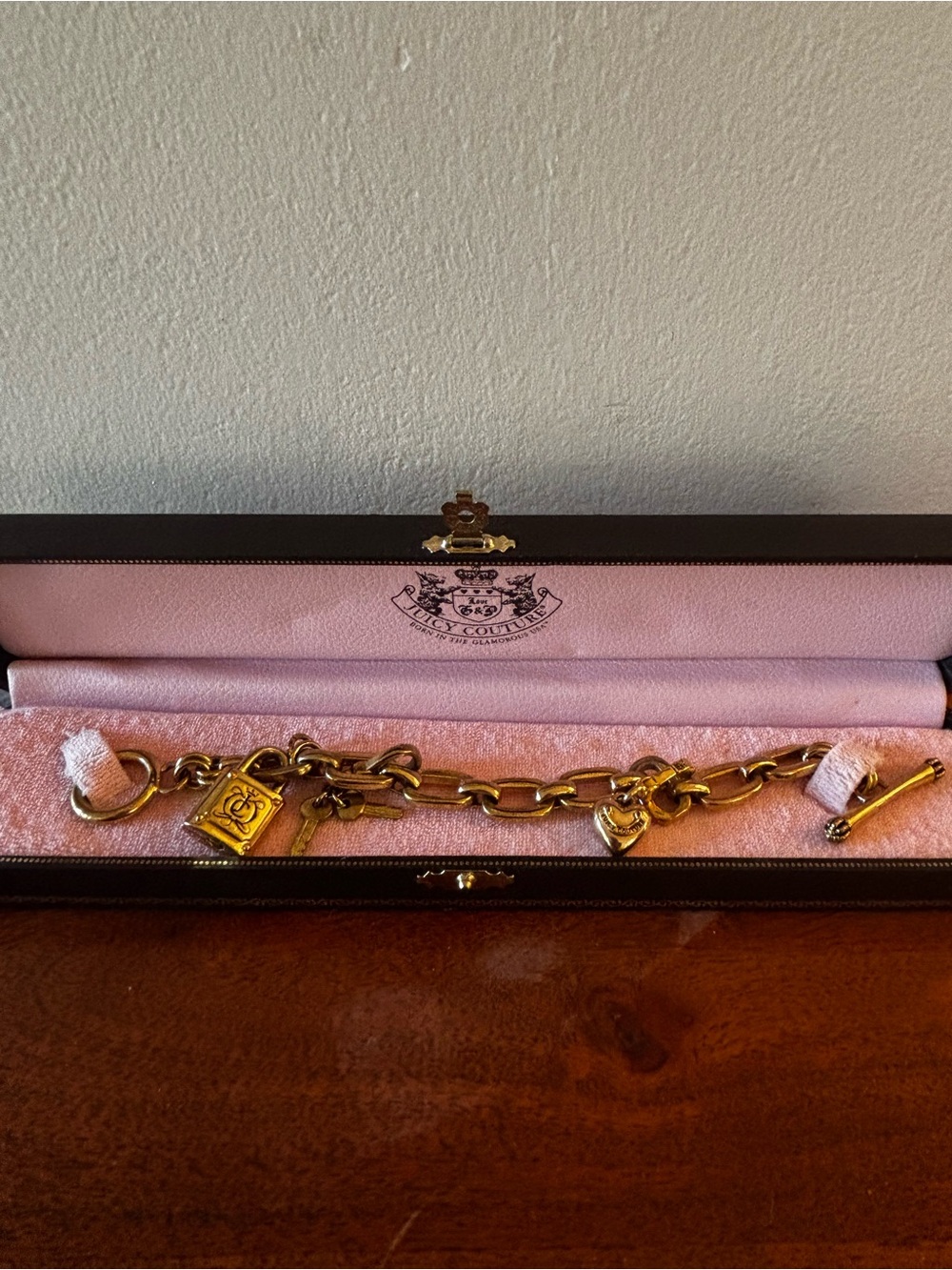 Vintage Juicy Couture Gold-Tone Charm Bracelet Heart Lock Key Y2K Jewelry in box